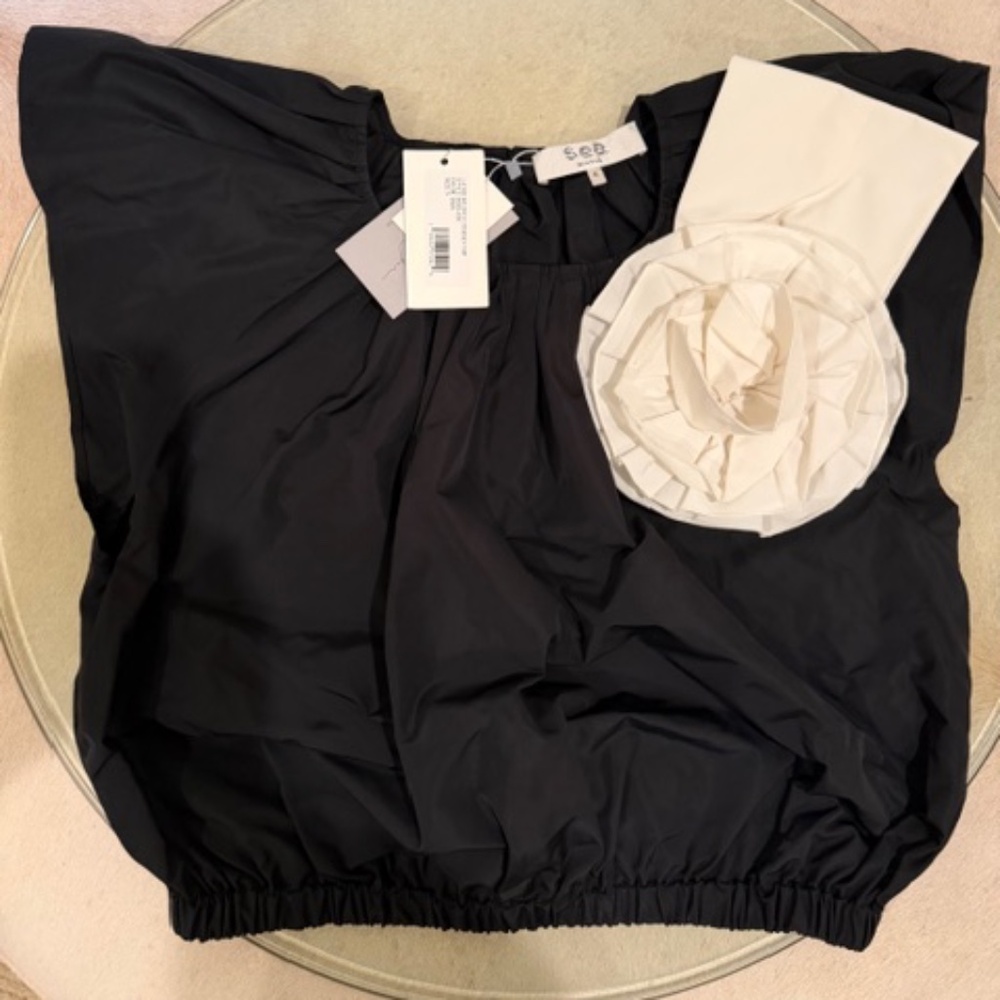 Sea NY Laurie Solid Flutter Sleeve Top - Picture 5 of 6